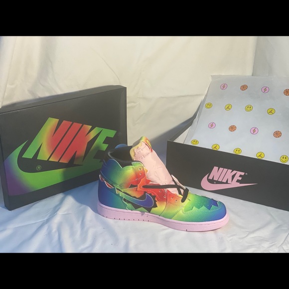 Reselling main image 5